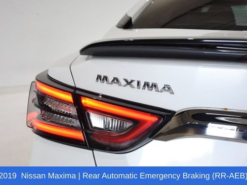 Used 2019 Nissan Maxima SR w/ Premium Package FWD image 29