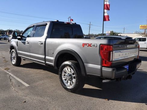 Used 2021 Ford F250 Limited image 3