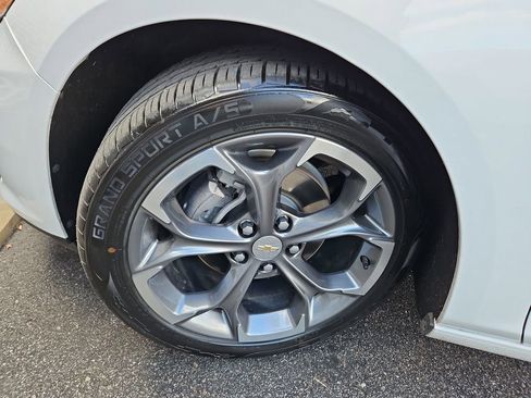 Used 2024 Chevrolet Malibu LT image 32