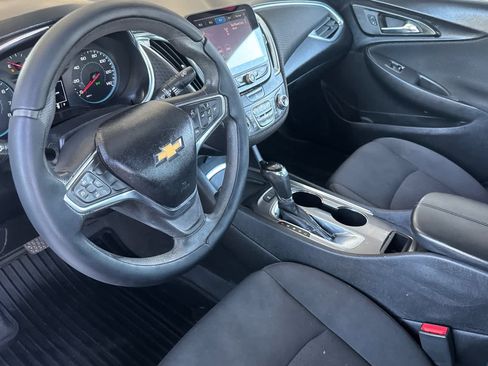 Used 2019 Chevrolet Malibu LT w/ Driver Confidence Package FWD image 11