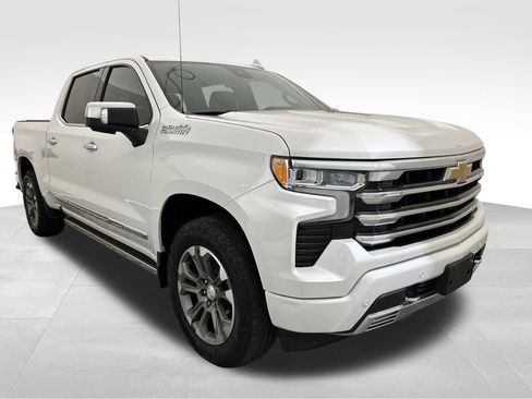 Used 2023 Chevrolet Silverado 1500 High Country w/ Technology Package image 9