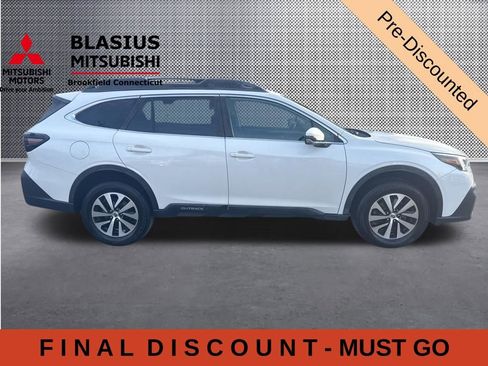 Used 2021 Subaru Outback Premium AWD/4WD image 3