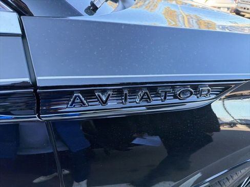 Used 2023 Lincoln Aviator Black Label w/ Dynamic Handling Package image 4