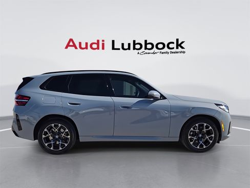 Used 2025 BMW X3 xDrive30i image 9