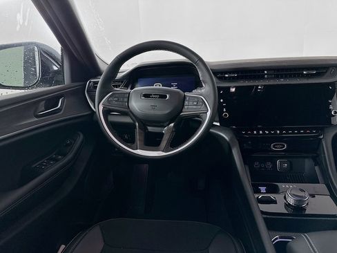 New 2026 Jeep Grand Cherokee Altitude AWD/4WD image 31