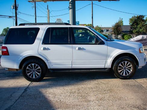 Used 2017 Ford Expedition XLT image 7