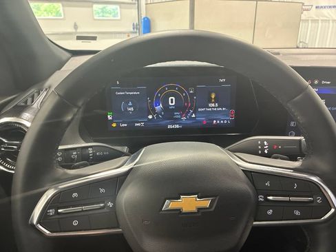Used 2026 Chevrolet Equinox LT AWD/4WD image 20