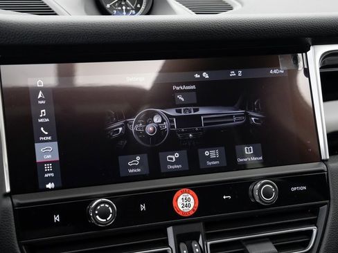 New 2025 Porsche Macan image 19