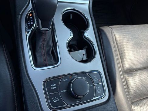 Used 2019 Jeep Grand Cherokee Trailhawk w/ Trailhawk Luxury Group image 16