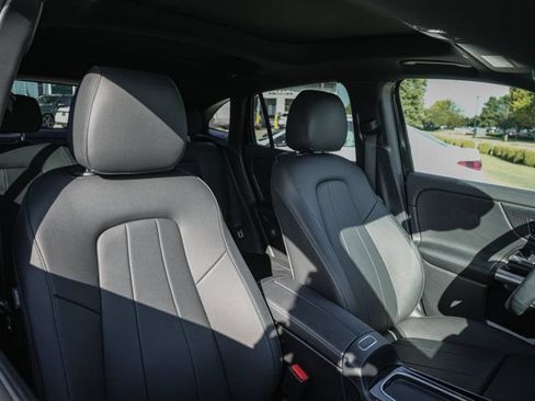 Certified 2025 Mercedes-Benz GLA 250 4MATIC image 28