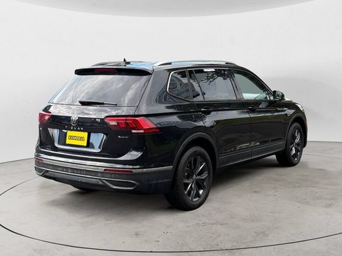 Used 2022 Volkswagen Tiguan SE AWD/4WD image 5