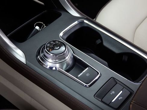 Used 2017 Ford Fusion Platinum image 26