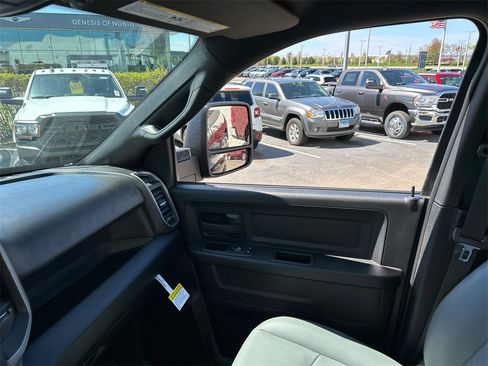 New 2024 RAM 2500 Tradesman w/ Snow Chief Group image 27