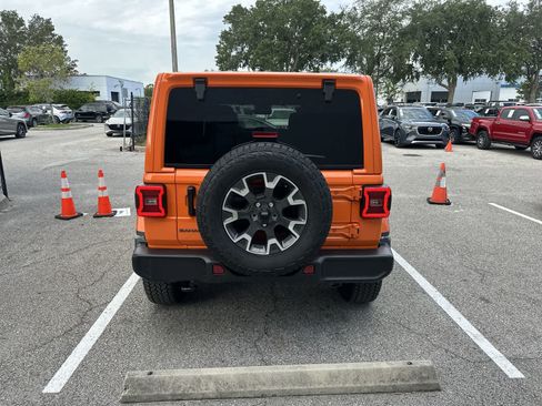 Used 2025 Jeep Wrangler Unlimited Sahara AWD/4WD image 7