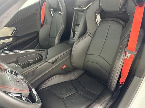 Used 2024 Chevrolet Corvette Z06 w/ Z07 Performance Package RWD image 23