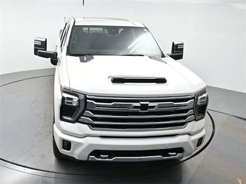 Used 2024 Chevrolet Silverado 2500 High Country w/ High Country Premium Package image 35