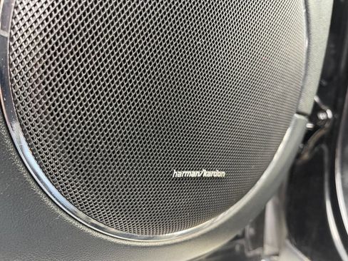 Used 2011 Mercedes-Benz GL 550 4MATIC image 26