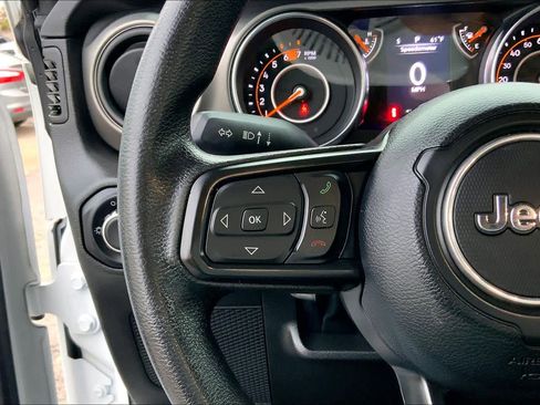 Used 2023 Jeep Wrangler Sport image 19