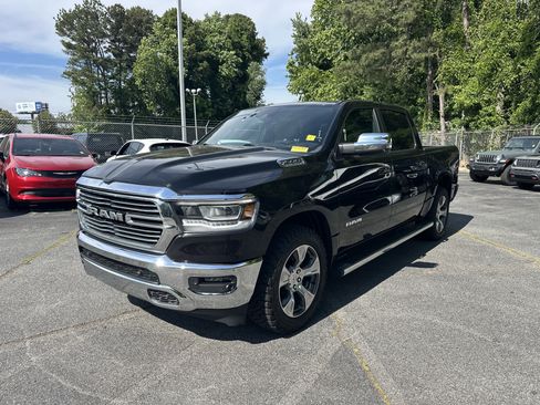 Used 2023 RAM 1500 Laramie AWD/4WD image 5