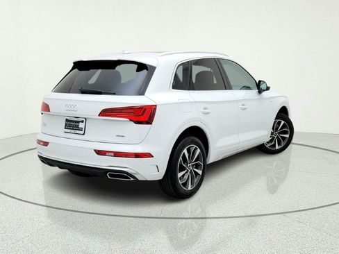 Used 2023 Audi Q5 2.0T Premium w/ Convenience Package AWD/4WD image 9