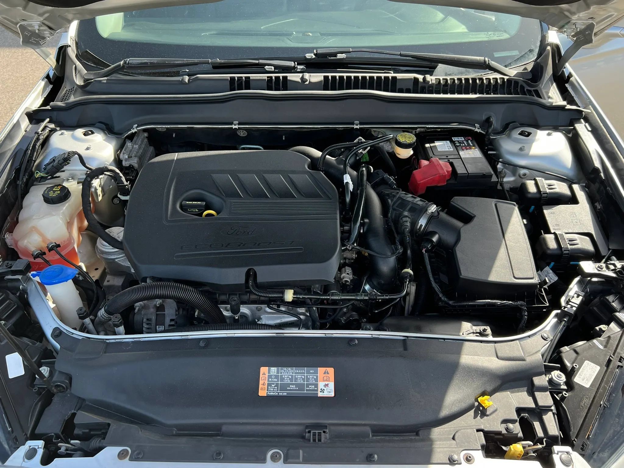 Used 2016 Ford Fusion SE w/ Equipment Group 202A FWD image 31