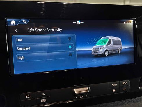 Used 2025 Mercedes-Benz Sprinter 2500 image 34