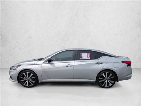 Used 2020 Nissan Altima 2.5 SR FWD image 9