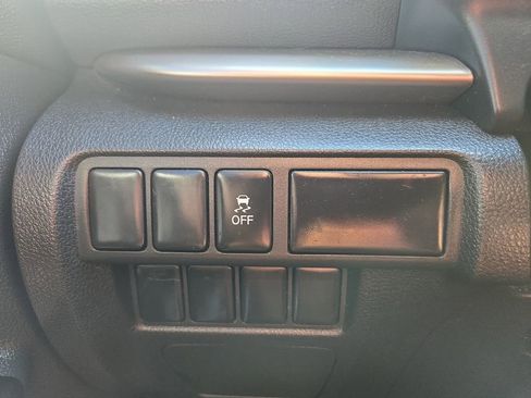 Used 2020 Mitsubishi Eclipse Cross LE FWD image 19