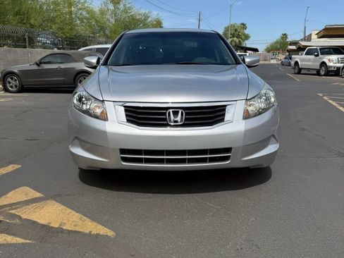 Used 2010 Honda Accord LX image 2