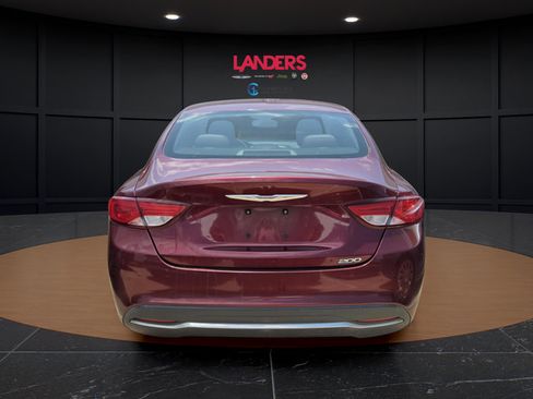 Used 2015 Chrysler 200 Limited FWD image 2
