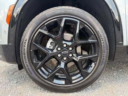 Used 2024 Chevrolet Traverse RS w/ LPO, Floor Liner Package AWD/4WD image 16