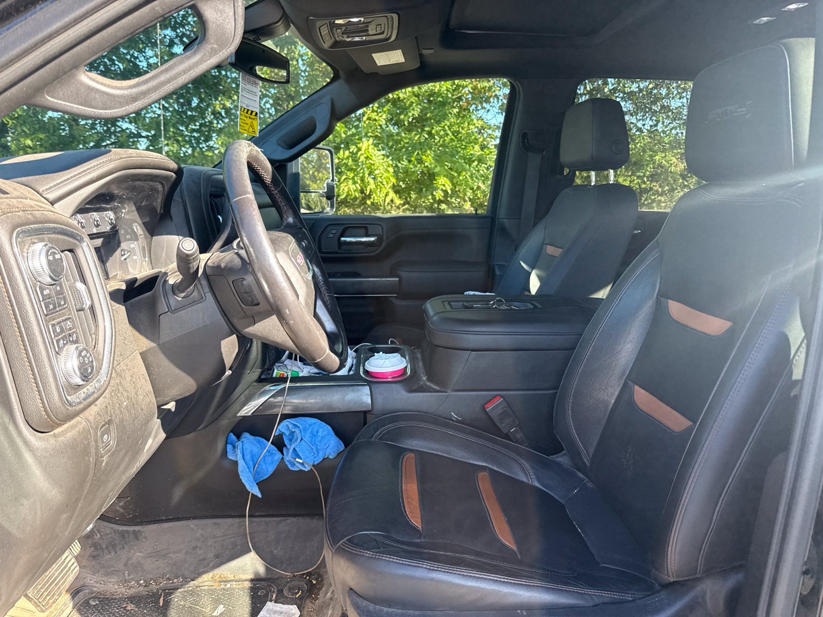 Used 2022 GMC Sierra 3500 AT4 w/ AT4 Preferred Package AWD/4WD image 4