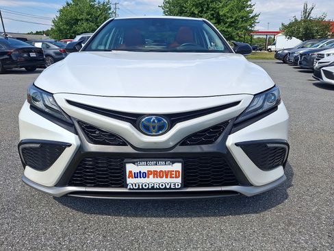 Used 2022 Toyota Camry XSE FWD image 2