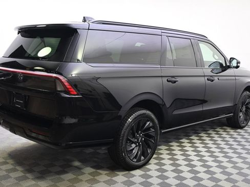 New 2026 Lincoln Navigator L Reserve image 7