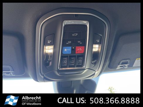 New 2026 Jeep Grand Cherokee Limited w/ Limited Altitude Package AWD/4WD image 22