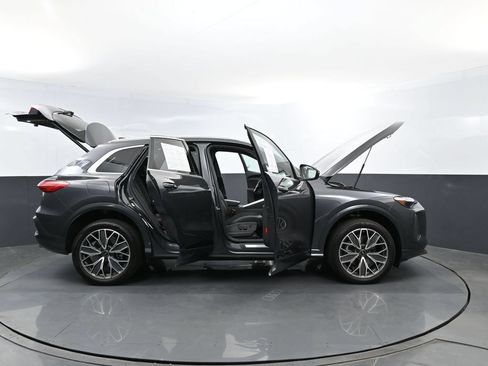 Used 2025 Audi Q5 Premium w/ Premium Plus AWD/4WD image 28