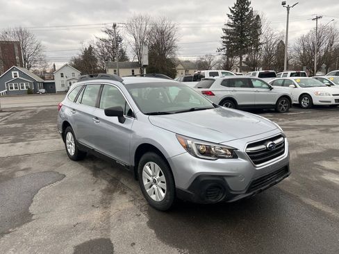 Used 2018 Subaru Outback 2.5i AWD/4WD image 7