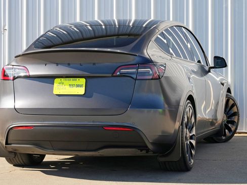 Used 2022 Tesla Model Y Performance image 5