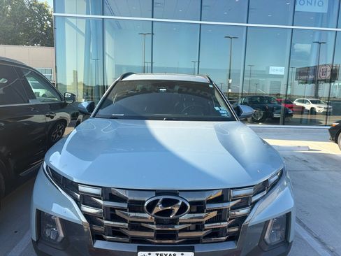 Used 2022 Hyundai Santa Cruz Limited AWD/4WD image 2