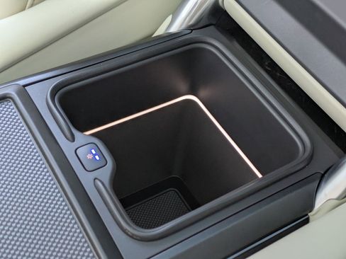 Certified 2024 Land Rover Range Rover Autobiography image 23