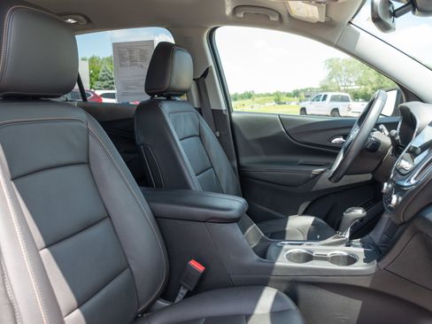 Used 2021 Chevrolet Equinox Premier AWD/4WD image 24