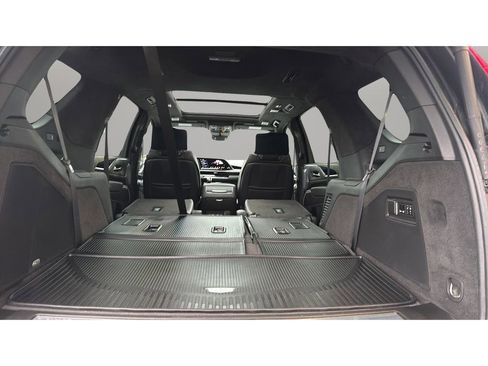 Used 2023 Cadillac Escalade V image 18