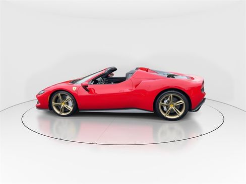 Used 2023 Ferrari 296 GTS image 5