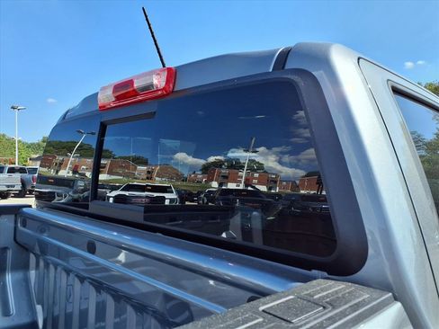 New 2026 GMC Canyon AT4 image 18