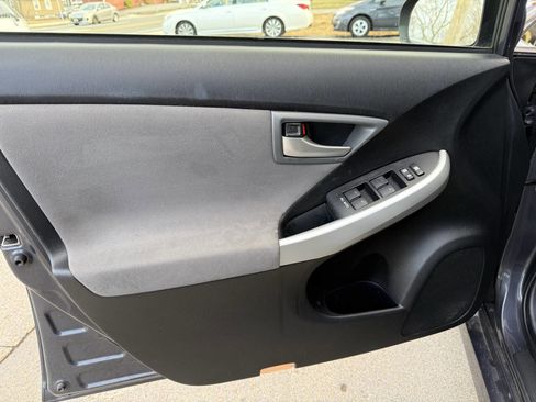 Used 2013 Toyota Prius Two image 21