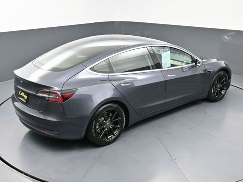 Used 2020 Tesla Model 3 Standard Range Plus image 45