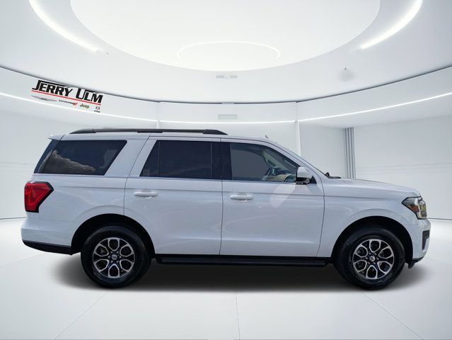 Used 2024 Ford Expedition XLT AWD/4WD image 2