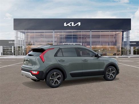 New 2025 Kia Niro EX image 6