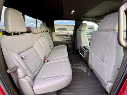 New 2026 GMC Sierra 1500 SLT image 29