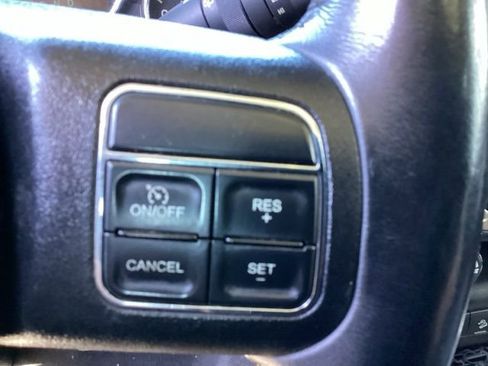 Used 2017 Jeep Wrangler Rubicon w/ Connectivity Group image 21